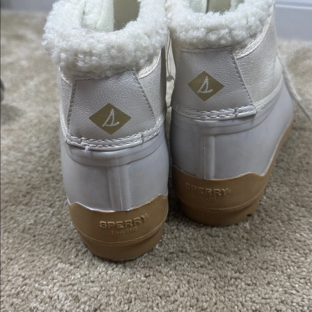 Sperry Kids‎ Cream and Tan Boots